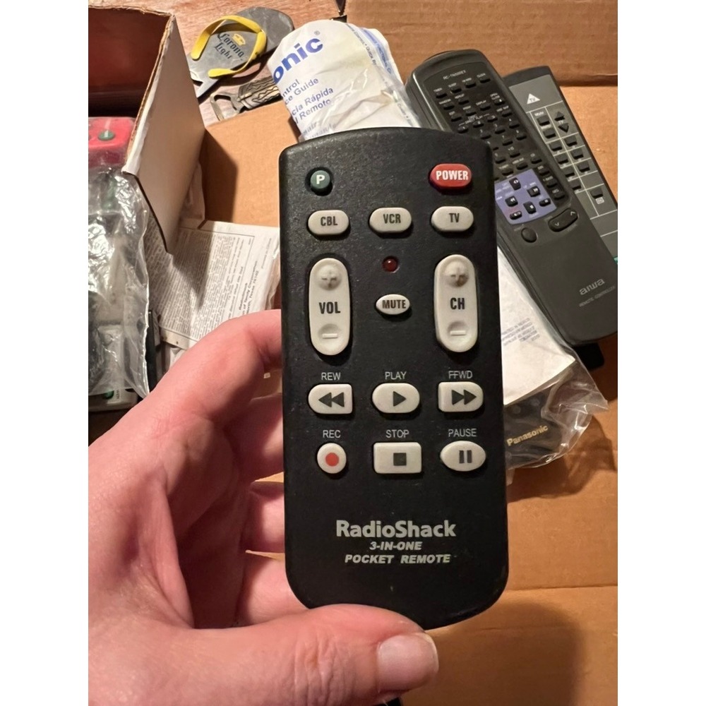 Radio Shack Pocket Remote - 3-in-One‎ - 15-1990 - Vintage Late 90's